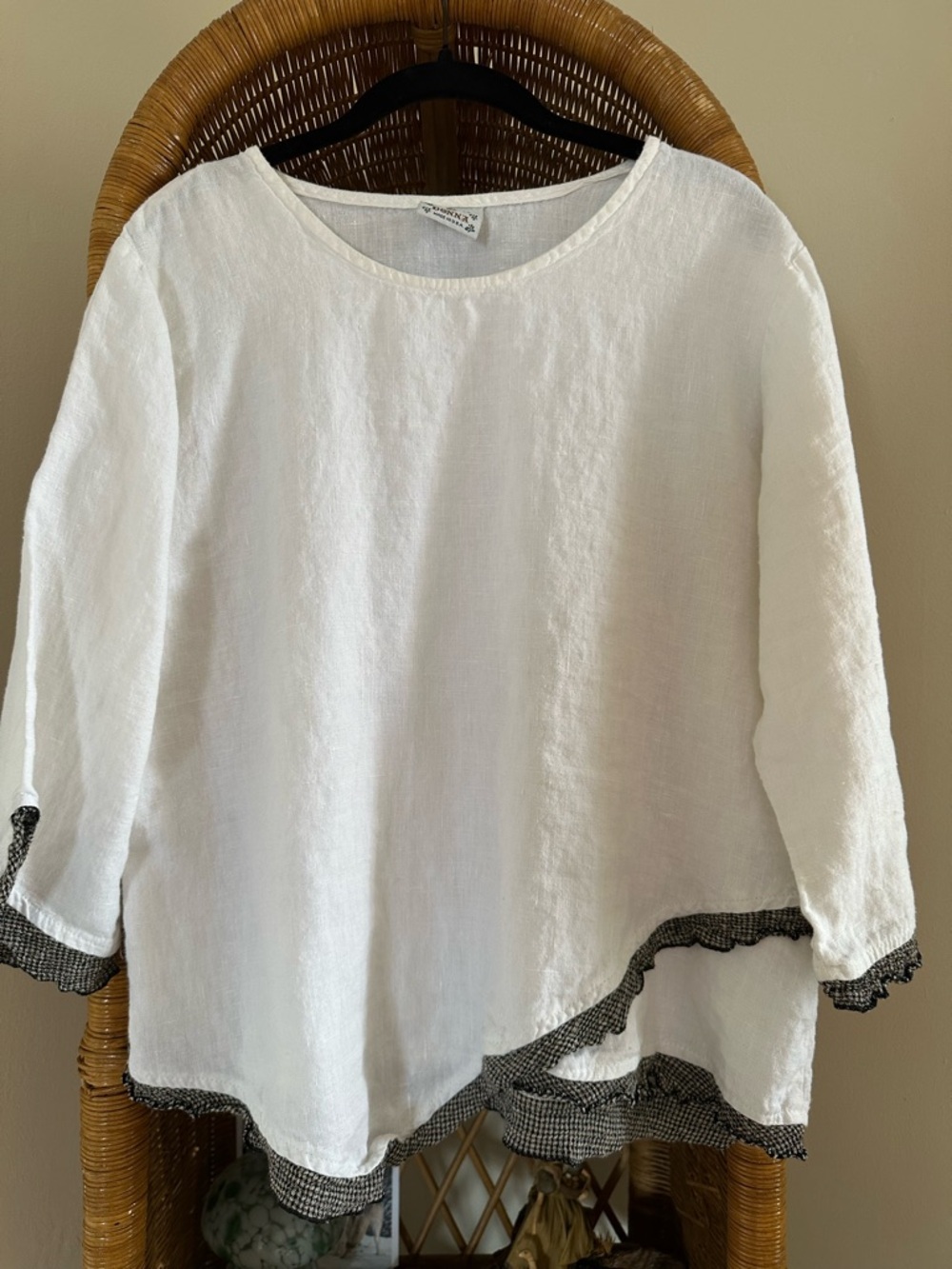 ✨5/$25 Vintage Donna Made In USA White Linen Blouse Gingham Trim